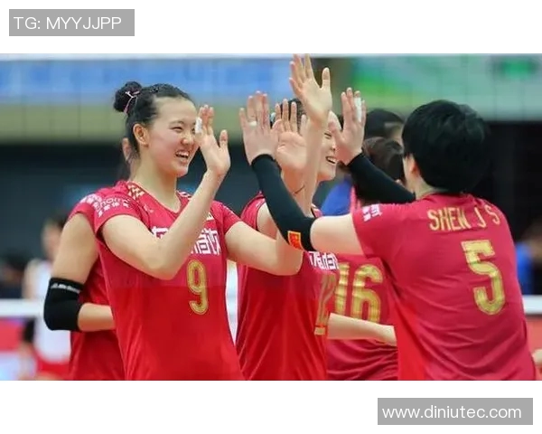 南非女子与朝鲜女子的精彩对决展现了不同文化背景下的体育精神与力量 南非女子与朝鲜女子的精彩对决展现了不同文化背景下的体育精神与力量