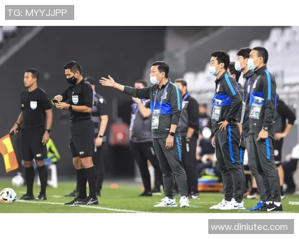 苏宁与泰达比赛裁判表现引发争议球迷热议判罚尺度与公正性